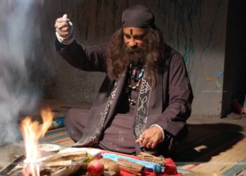 Tantrik Baba in Hamari Devrani